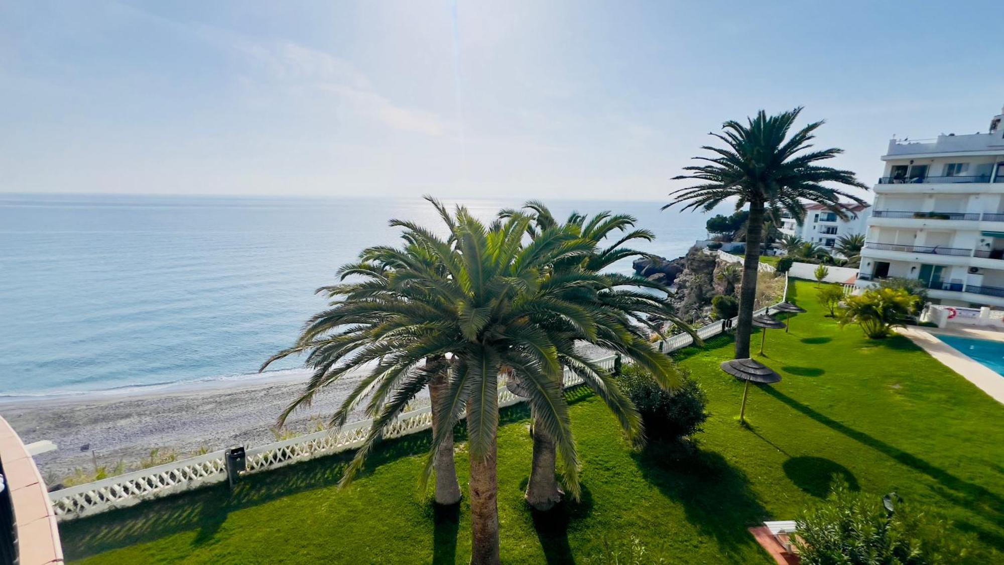 Апартаменти Acapulco Playa Beautiful Seaview Нерха Екстер'єр фото