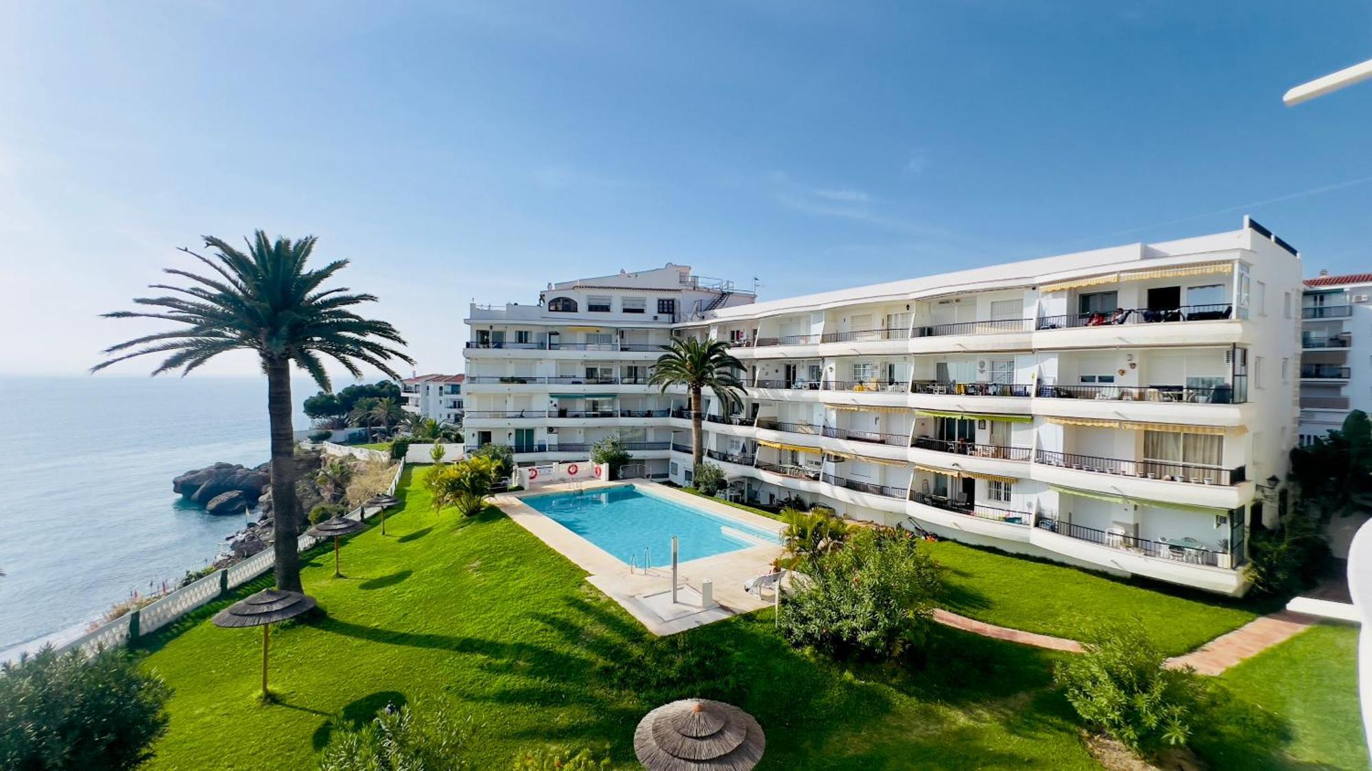 Апартаменти Acapulco Playa Beautiful Seaview Нерха Екстер'єр фото